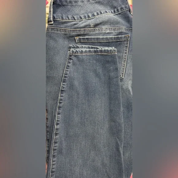 Torrid Classic Blue Denim Jeggings Jeans - Picture 6 of 6